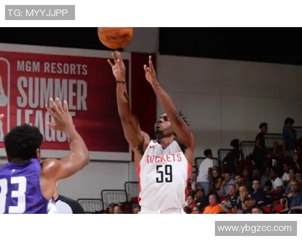 轮到我了！克莱外线也连续命中两记三分球